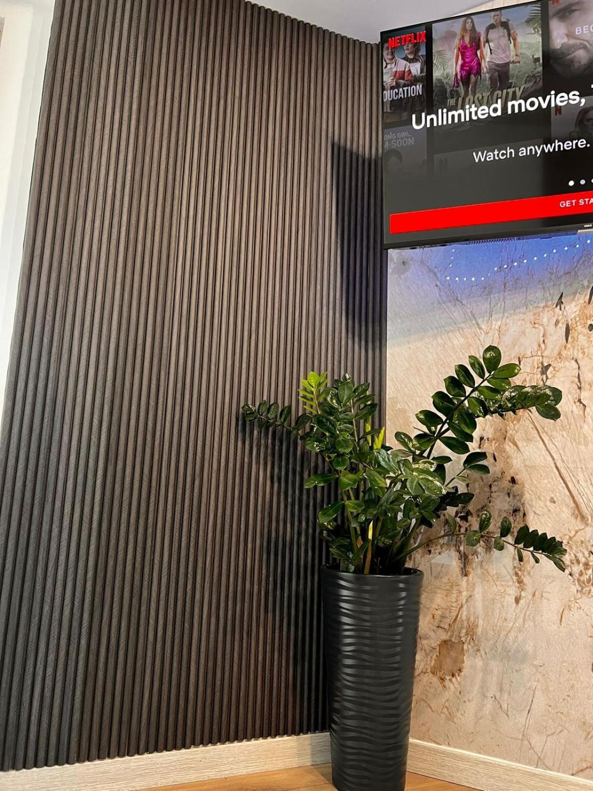 Alfred Sky Smart Apartment 29Th Spa Included Skopje Eksteriør billede